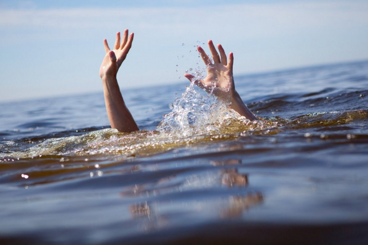 13 yaşlı uşaq ehtiyatsızlıqdan Ceyranbatan su kanalına düşüb - YENİLƏNİB