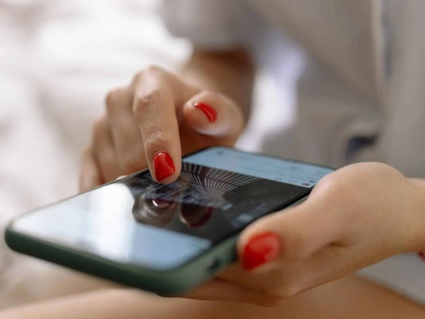 Telefonu belə tutmaq xəstəlik yaradır?