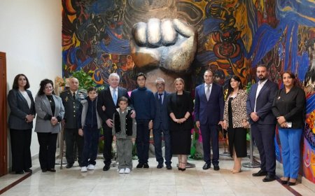 Anım günündə “İnnab ağacı” tamaşası göstərildi