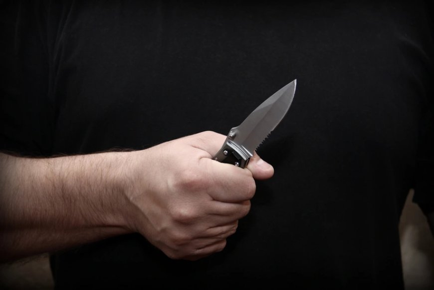 Peşə məktəbinin tələbəsi bıçaqlanıb