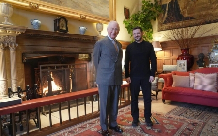 Zelenski Böyük Britaniya kralı ilə Ukraynadakı vəziyyəti müzakirə edib