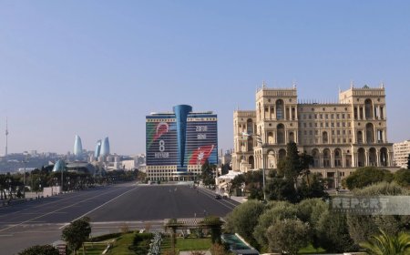 Azadlıq meydanı hərbi parada hazırdır