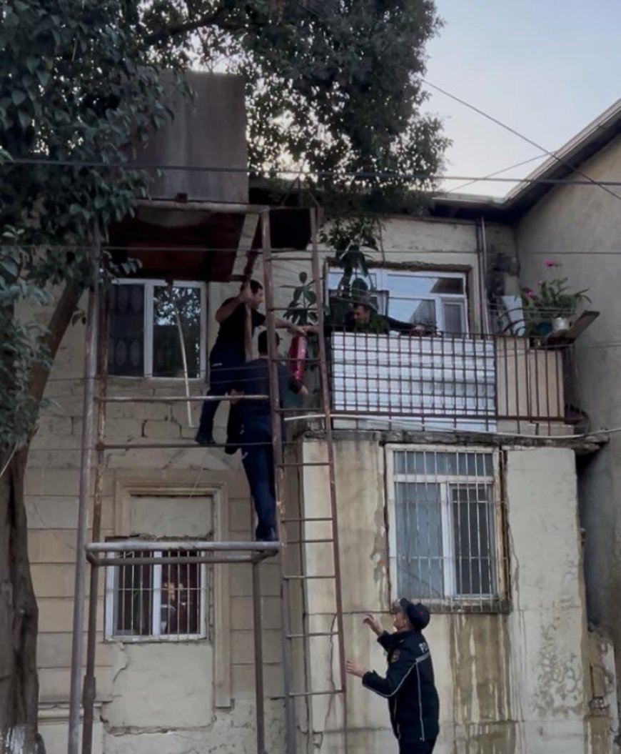 Cəlilabadda təhlükəli anlar: polis əməkdaşları yanğını saniyələr içində söndürdü