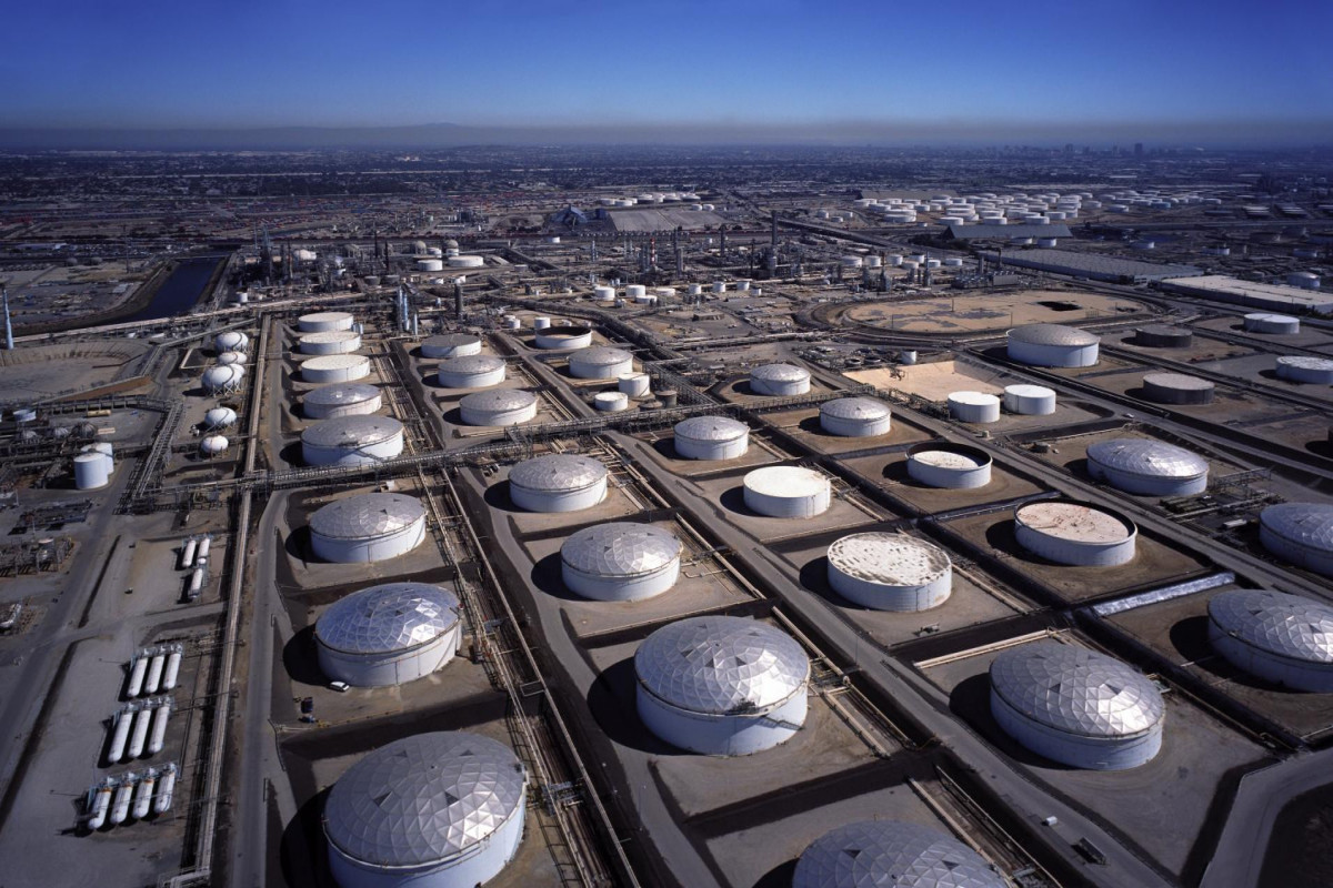 ABŞ-ın kommersiya neft ehtiyatları 448 mln. bareli ötüb