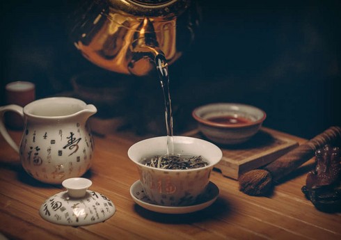 Alimlər: keyfiyyətli çayın dadını mikroblar müəyyən edir