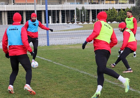 “Araz-Naxçıvan”ın zədəli futbolçularının son durumu açıqlanıb