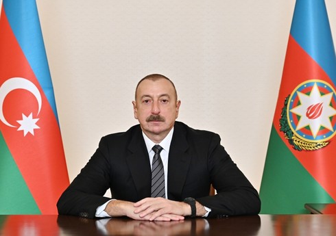 Azərbaycan lideri Litva Prezidentini təbrik edib