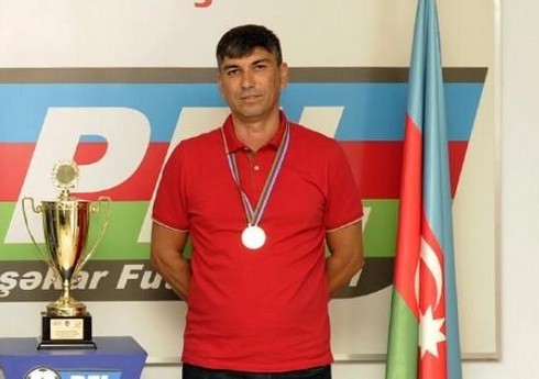 Azərbaycan millisinin baş məşqçisi: Yeni futbolçularımız çoxdur