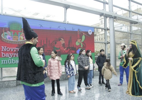 Bakı metrosunda Novruz şənliyi keçirilib