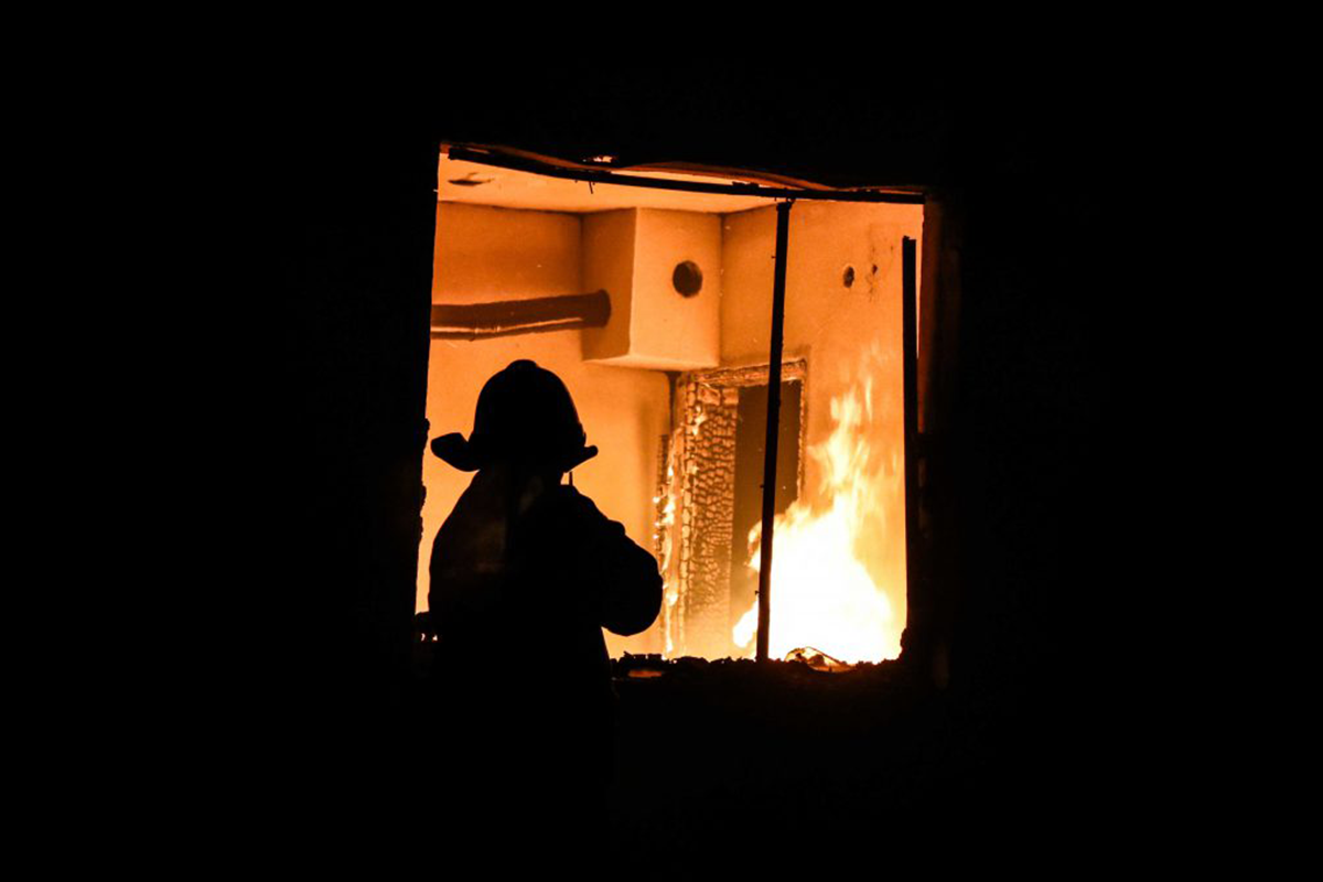 Cəlilabadda oğurluq edilən ev yandırılıb - FOTO