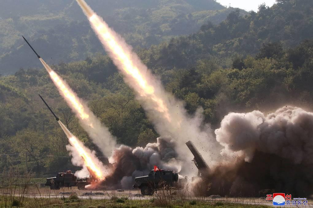 Şimali Koreya qanadlı raketlər buraxıb