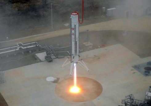 Çin yenidən istifadə edilə bilən raketi uğurla sınaqdan keçirib