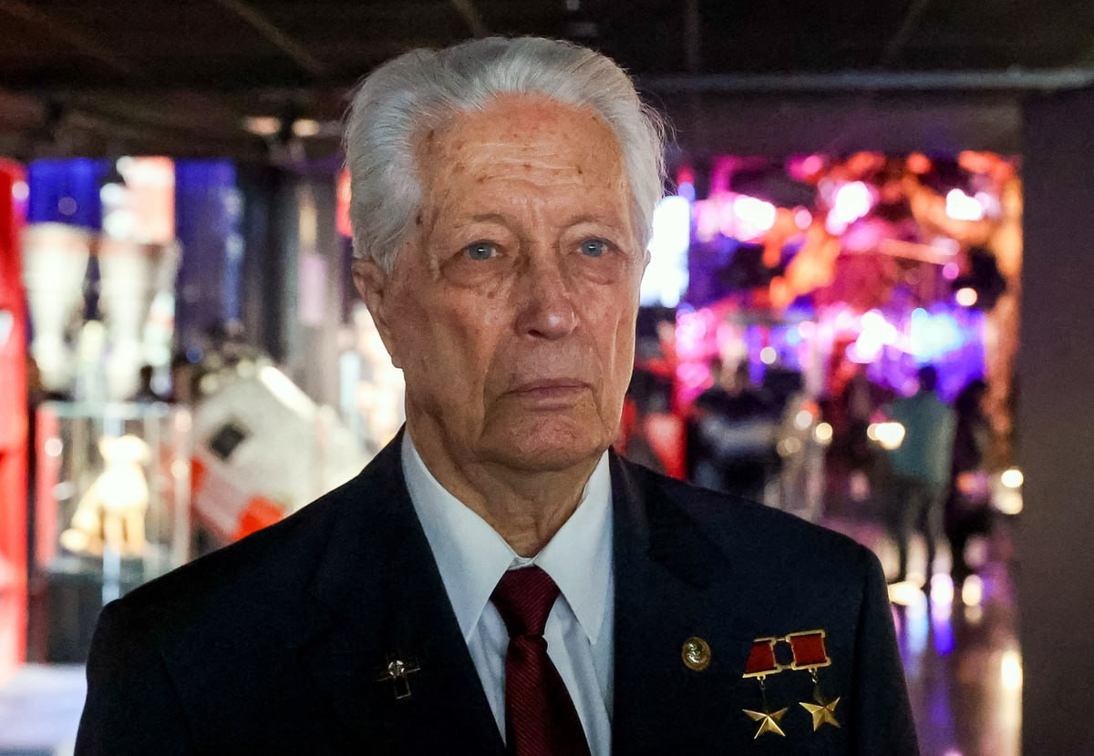 İki dəfə Sovet İttifaqı Qəhrəmanı kosmonavt Vladimir Aksenov vəfat edib