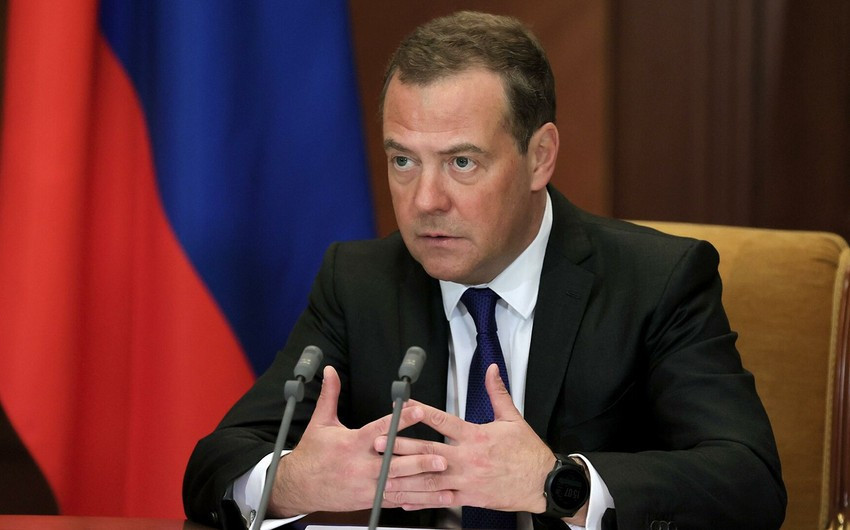 Medvedev: “Terrorçular tapılmalı və amansızcasına məhv edilməlidir”