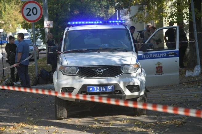 Moskva vilayətində polis əməkdaşlarına hücum edilib, biri ölüb