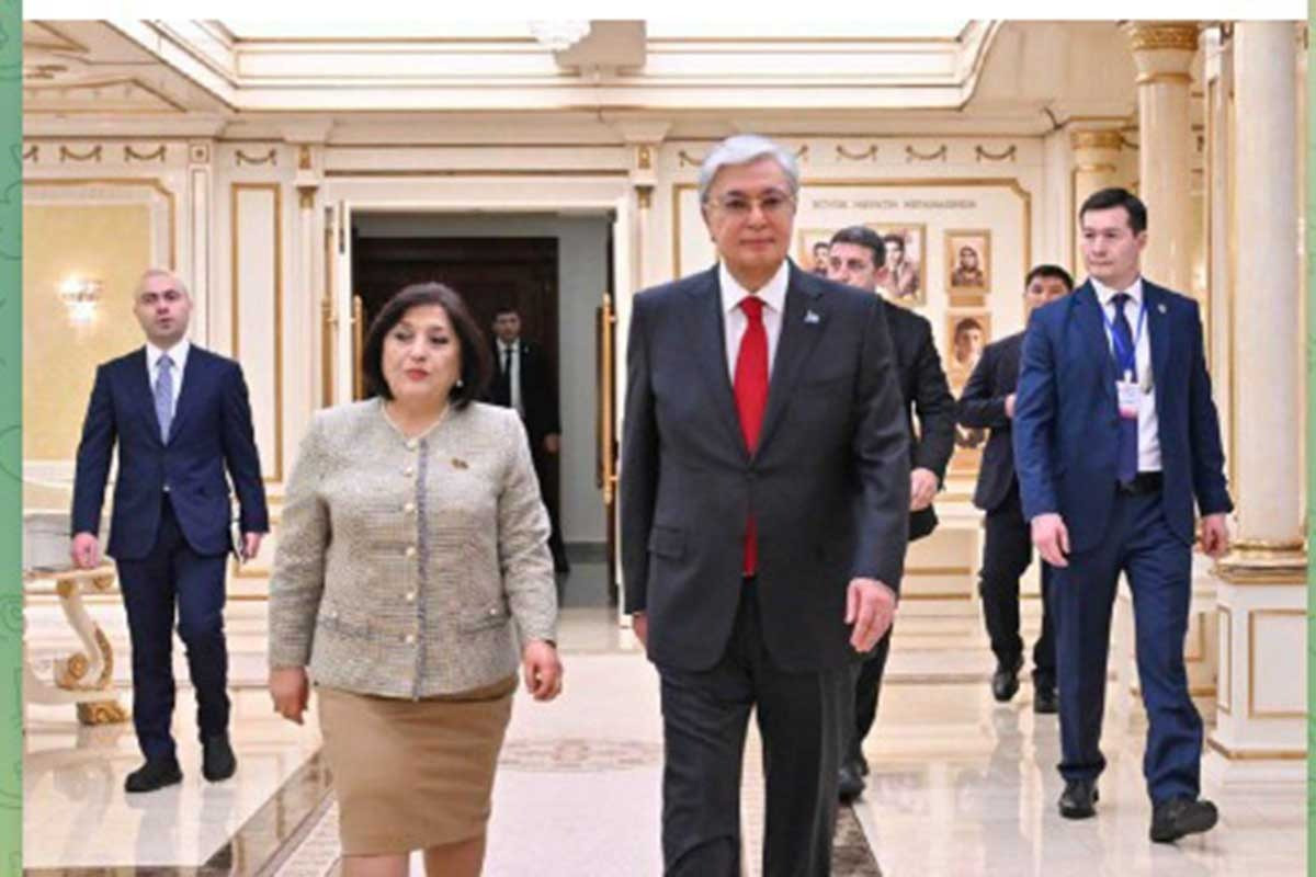 Qazaxıstan Prezidenti Mili Məclisin sədri ilə görüşüb