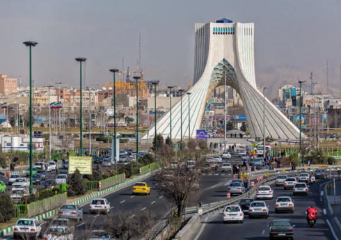 İran Tehran üzərində hava məkanını bağlayıb
