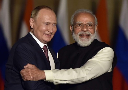 “Reuters”: Hindistan Rusiya silahlarından yavaş-yavaş uzaqlaşır