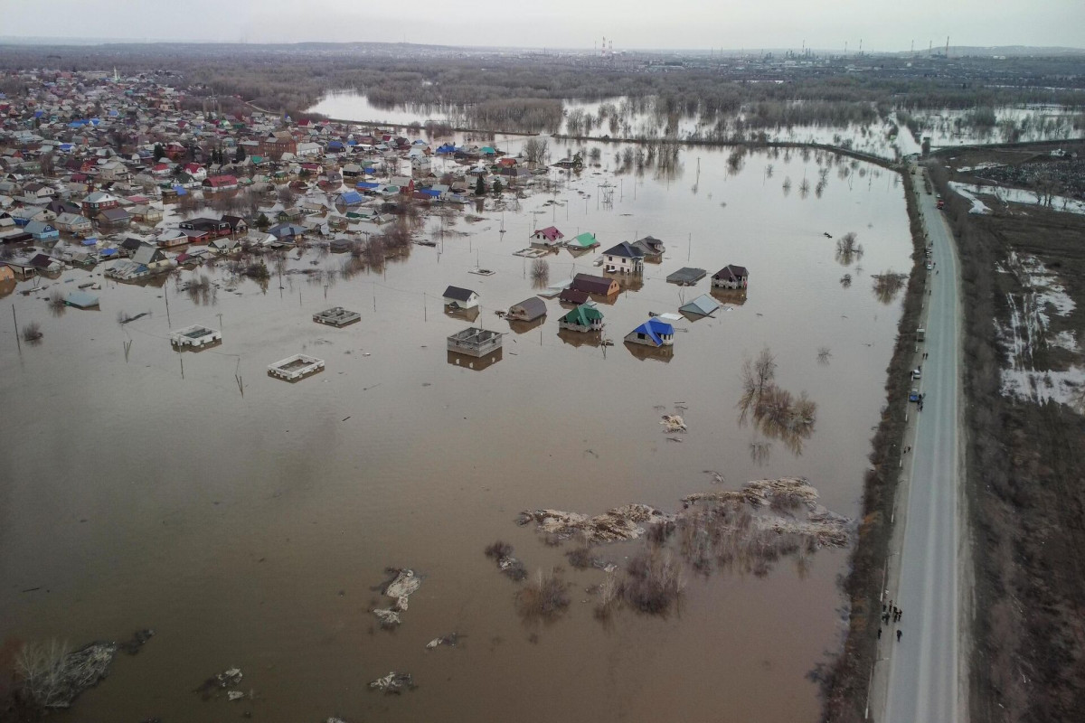 Rusiyanın Orenburq vilayətində su basmış ərazilərdən 7.7 min nəfər təxliyə edilib