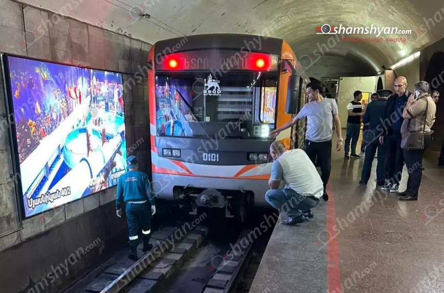 İrəvan metrosunda qatarın altına atılan sərnişin ölüb