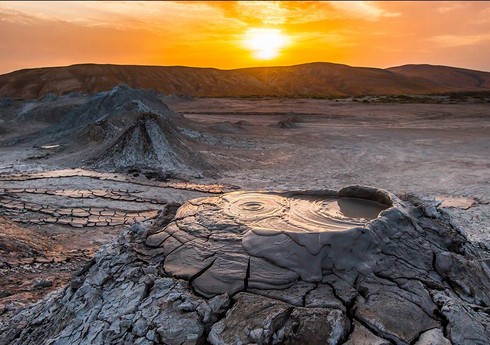 Seysmoloji Xidmət Mərkəzi: Şamaxıda palçıq vulkanında təkrar püskürmələr ola bilər