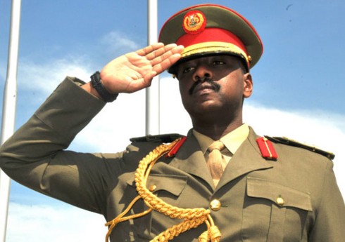 Uqanda Prezidenti oğlunu silahlı qüvvələrin ali baş komandanı təyin edib