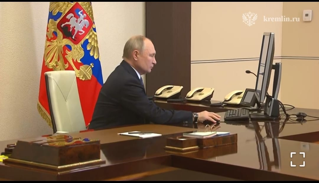 Vladimir Putin prezident seçkilərində səs verib - FOTO