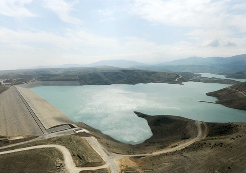 Zaur Mikayılov: "Yerüstü su ehtiyatlarının 70 %-i qonşu ölkələrdən daxil olur"